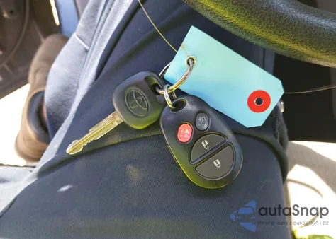 2013 Toyota Highlander Base Plus V6 из США, поврежденный, VIN 5TDZK3EH5DS138587